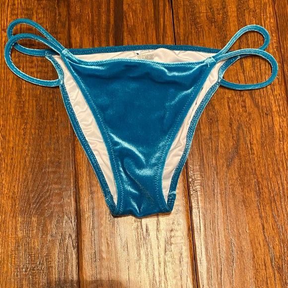 Pink Velvet Bikini Set - Picture 2 of 7